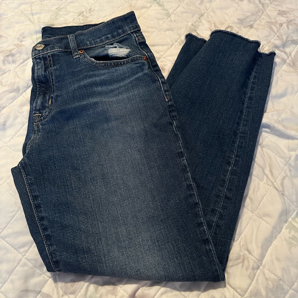 Gap girlfriend mid rise jeans